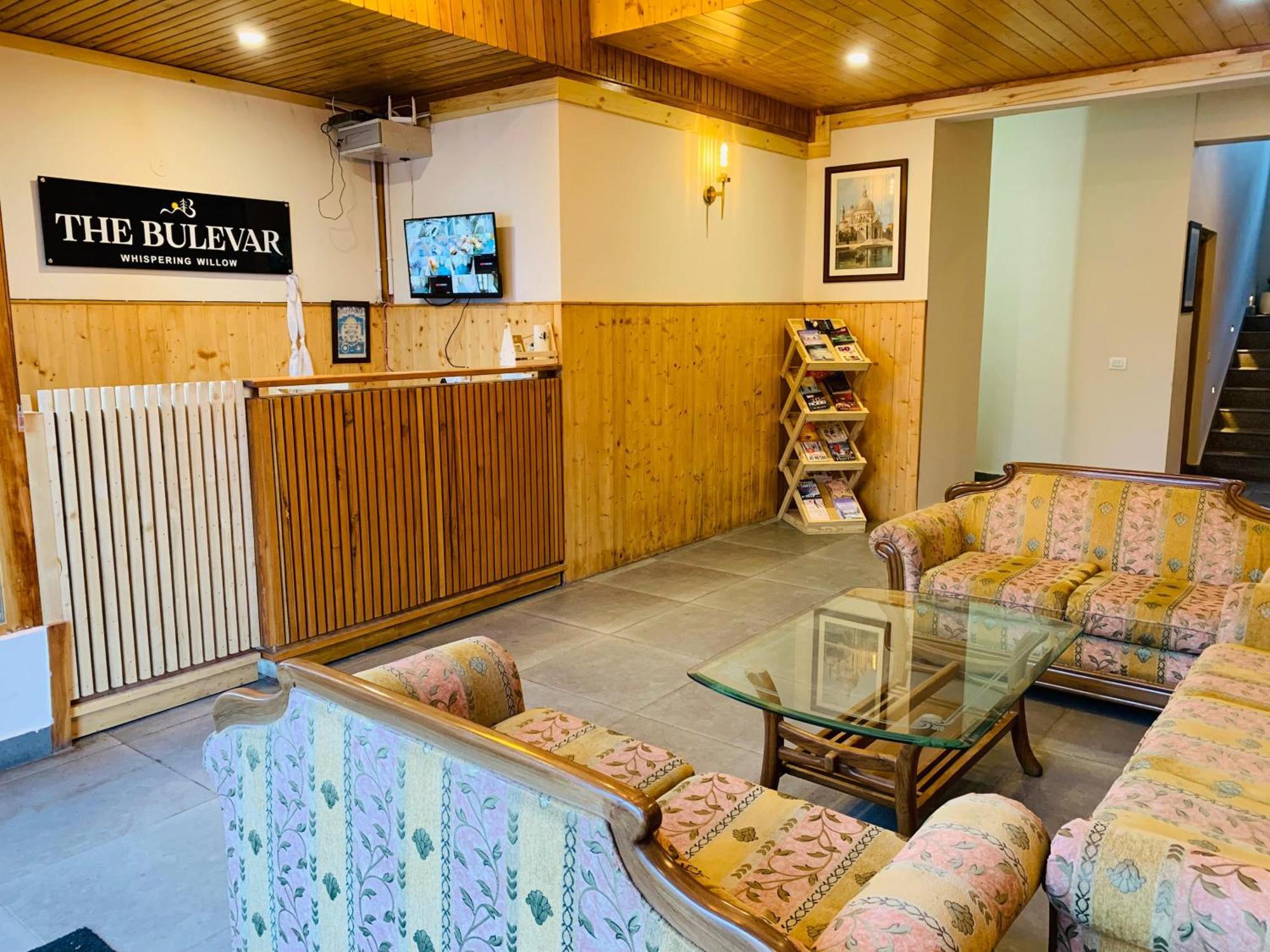 The Bulevar - Whispering Willows Otel Sissu Dış mekan fotoğraf